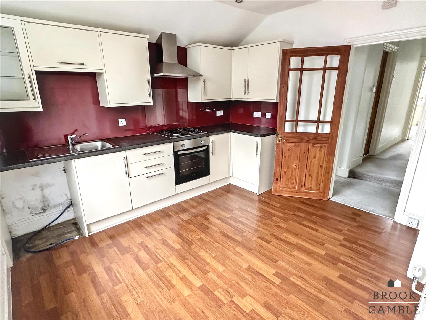 1 Bedroom Apartment - Conversion. Parsonage Road in Eastbourne,  3